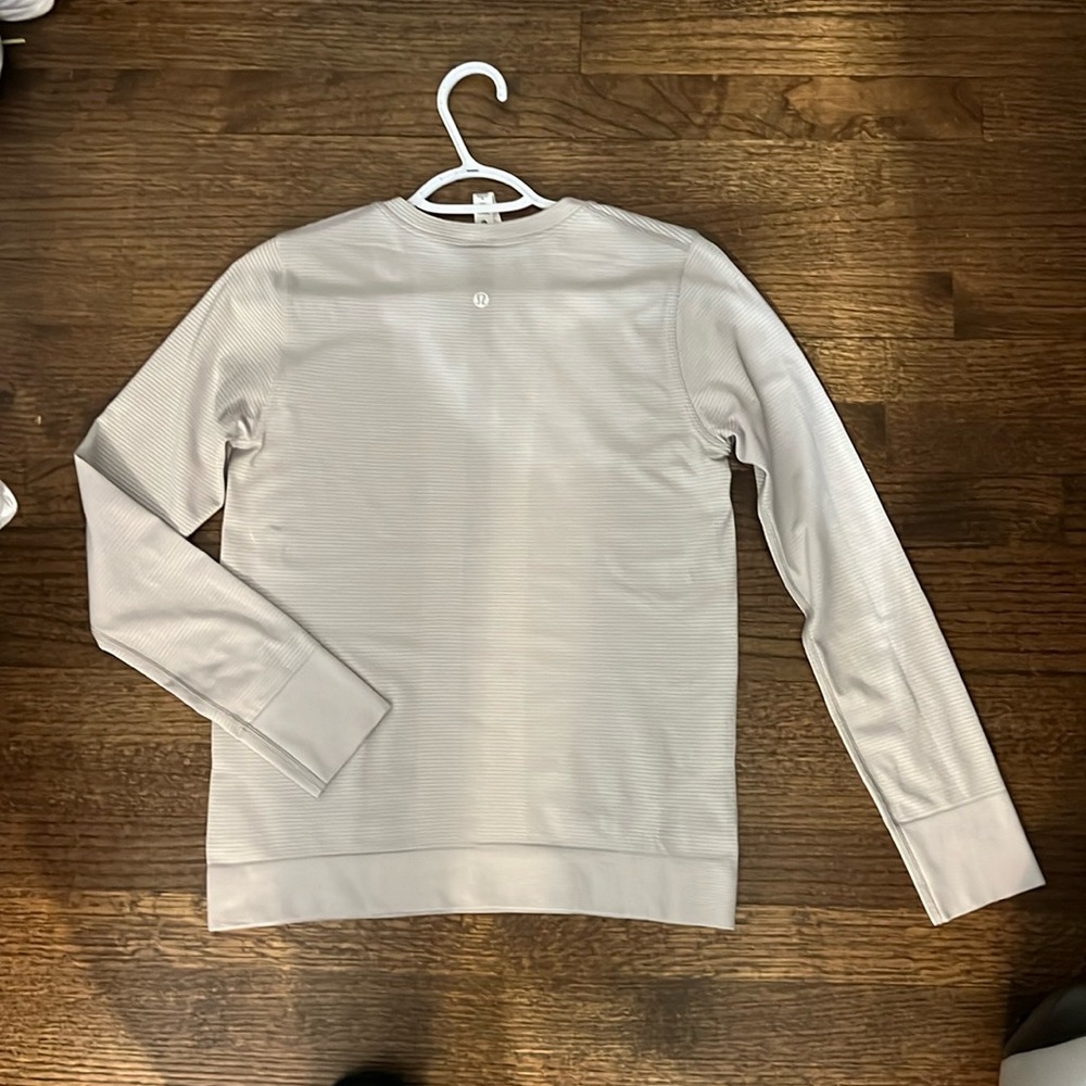 Lululemon long sleeve shirt - Picture 2 of 6